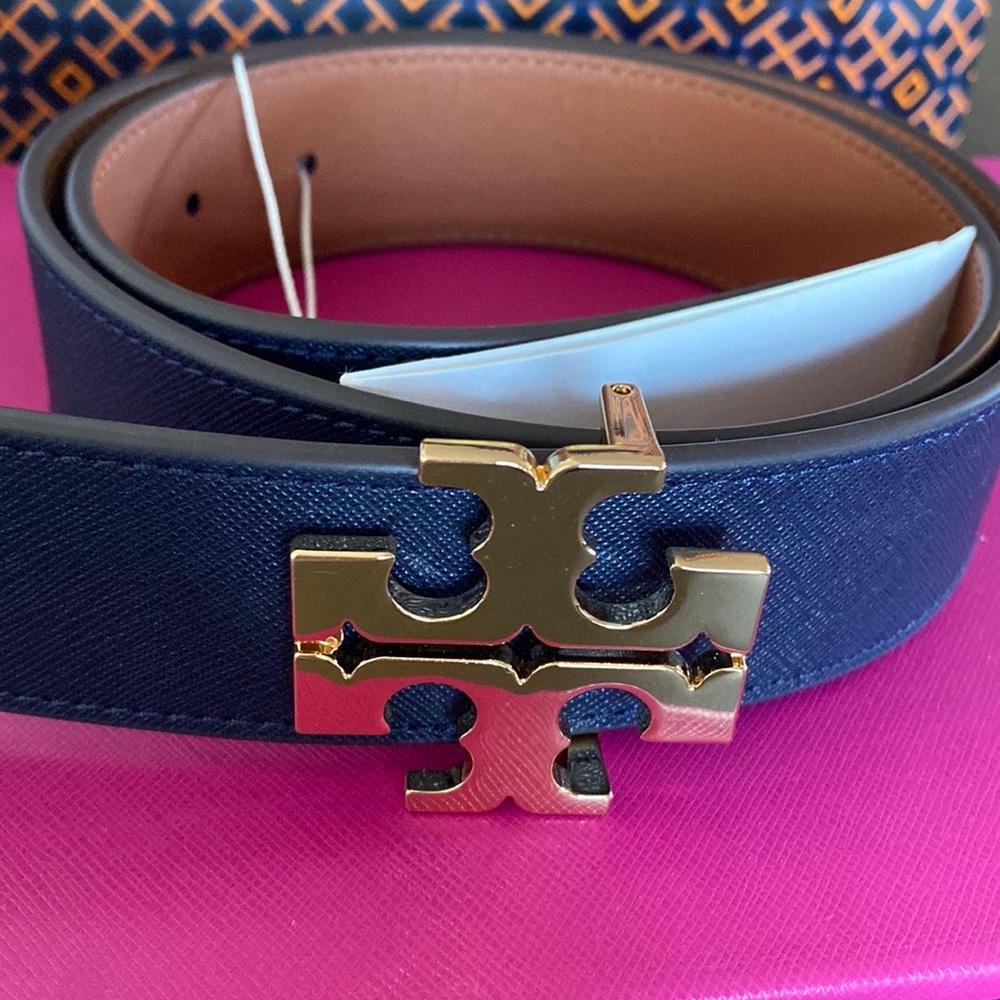 Authentic NWT 1.5” ♥️Tory Burch Reversible leather belt.